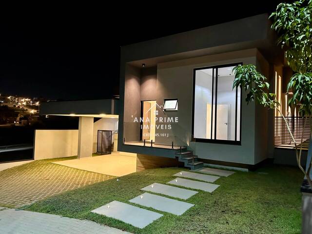 #684 - Casa para Venda em São José dos Campos - SP - 1